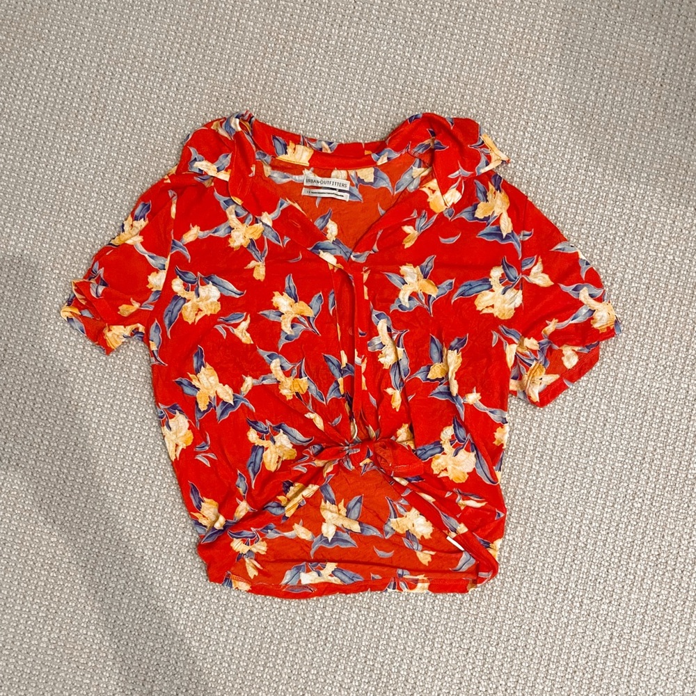 nwot urban outfitters hawaiian tie-front top